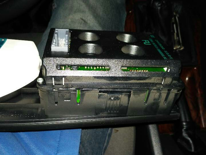 Разборка панели приборов — Opel Omega B, 2,2 л, 2003 года | своими ...