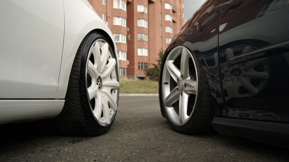 R16 v. Bentley Wheels r19. Диски Bentley на Golf 4. Golf 4 диски от Бентли. Golf 5 диски Bentley.