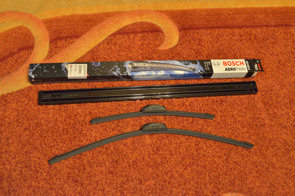 Щётки BOSCH: упаковка твёрдая, щётки на пластиковой подложке. — Hyundai Tucson (TL)