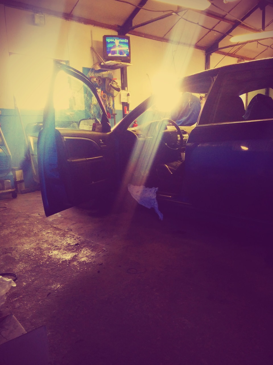 Замена лобового стекла — Ford Mondeo III ST220, 3 л, 2005 года | визит ...