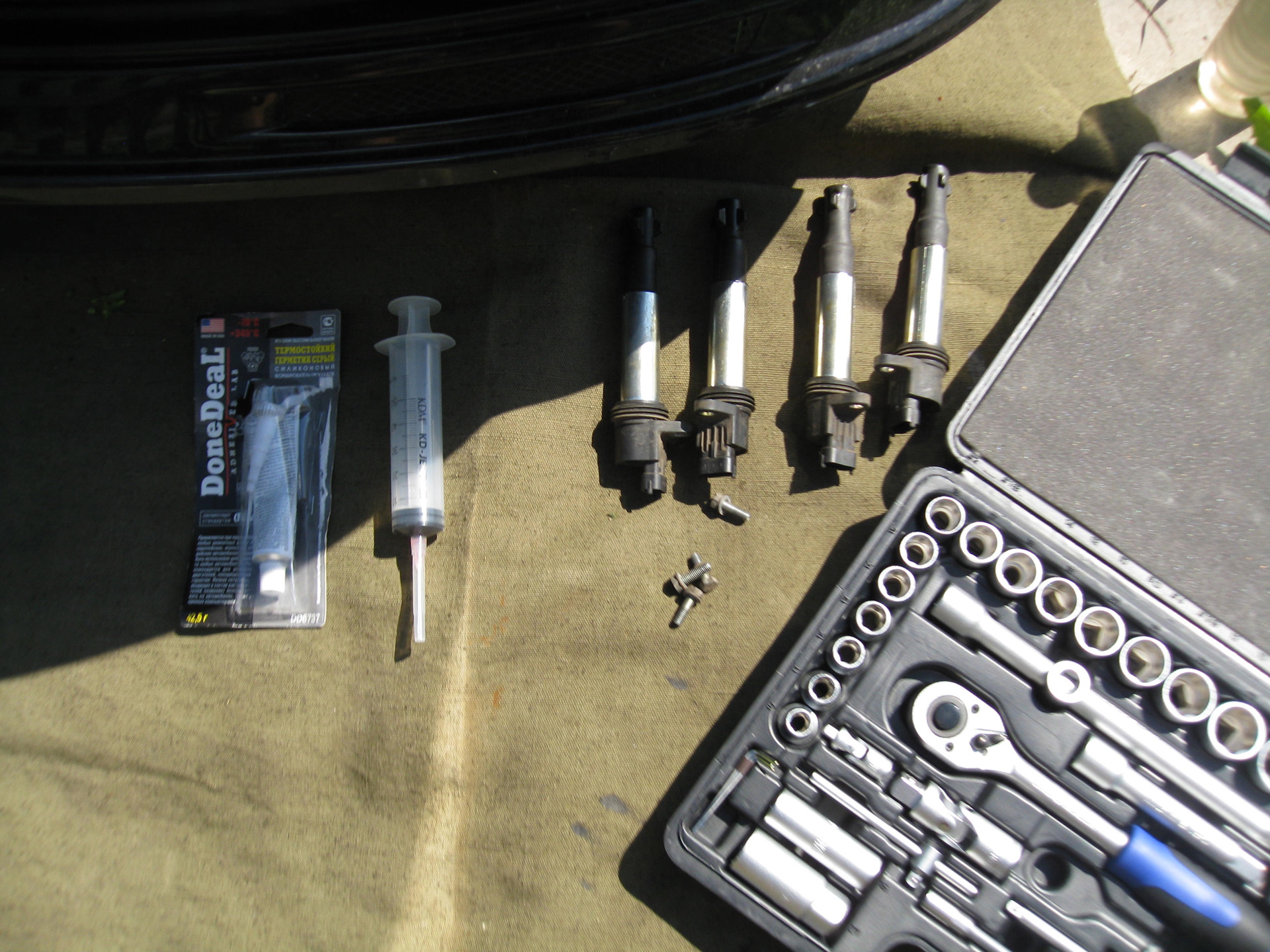 Масло в свечных колодцах — Lada Приора седан, 1,6 л, 2009 года | визит ...