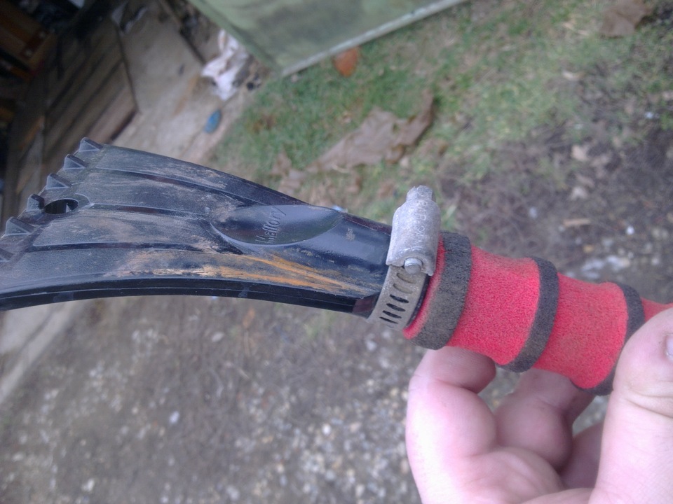 замена моторчика омывателя — Lada Приора седан, 1,6 л, 2011 года ...