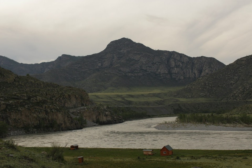 Ваз алтайский край. Село Золотуха Алтайский край. Гора Золотуха Алтайский край. Алтай ветер. Село Золотуха Алтайский край фото.