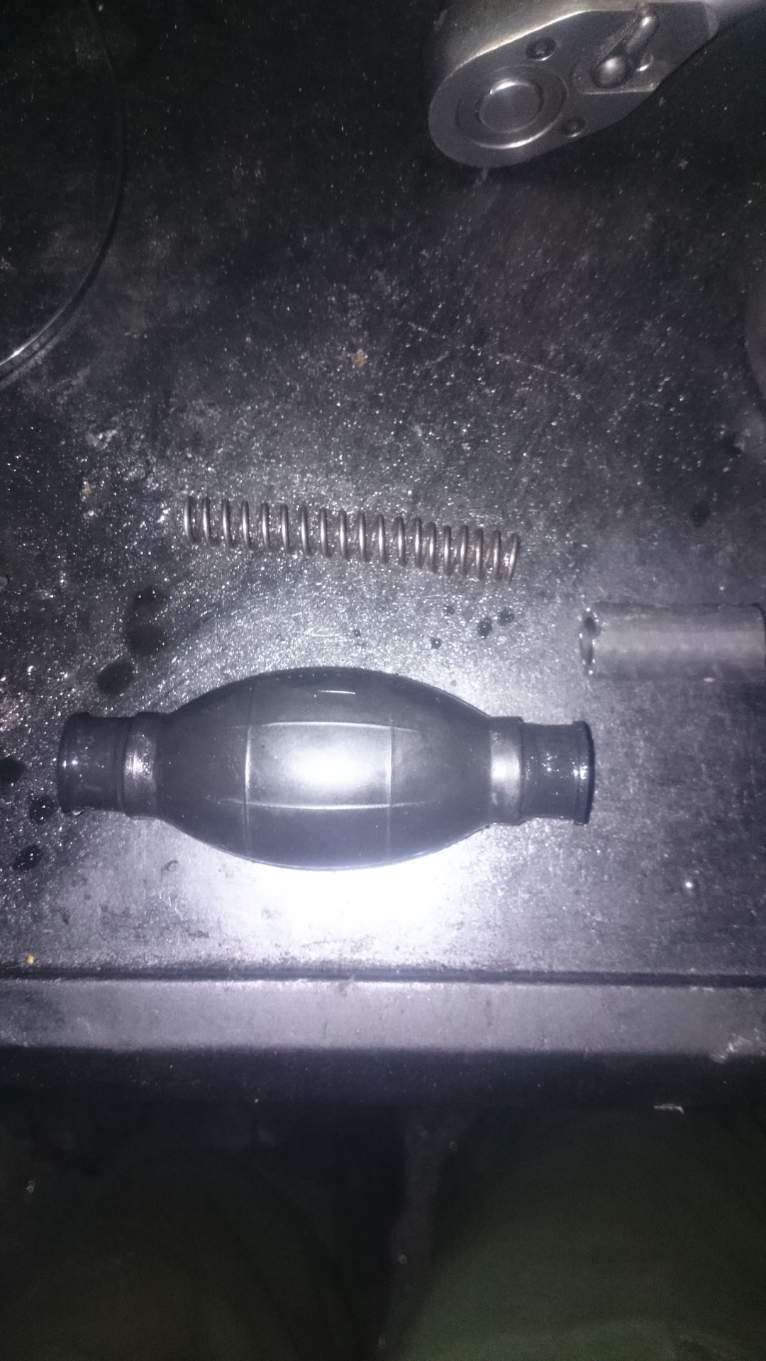 Доработка груши подкачки — Peugeot 406, 2,1 л, 1996 года | своими ...