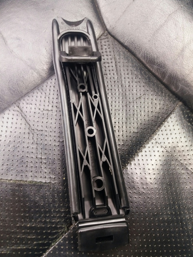 Фото в бортжурнале Mercedes-Benz E-Class (W124)