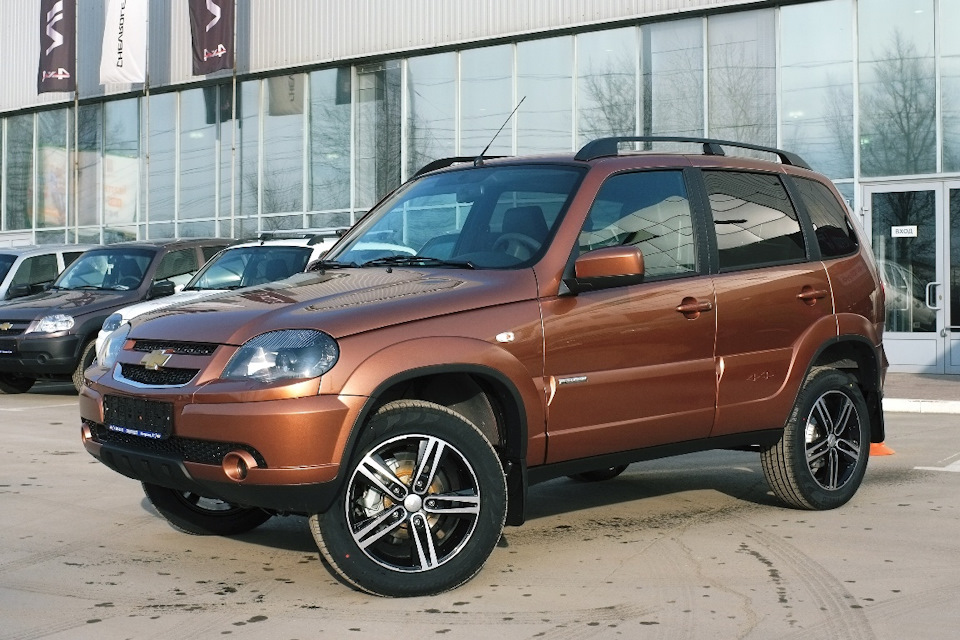 Chevrolet Niva С†РІРµС‚ 360