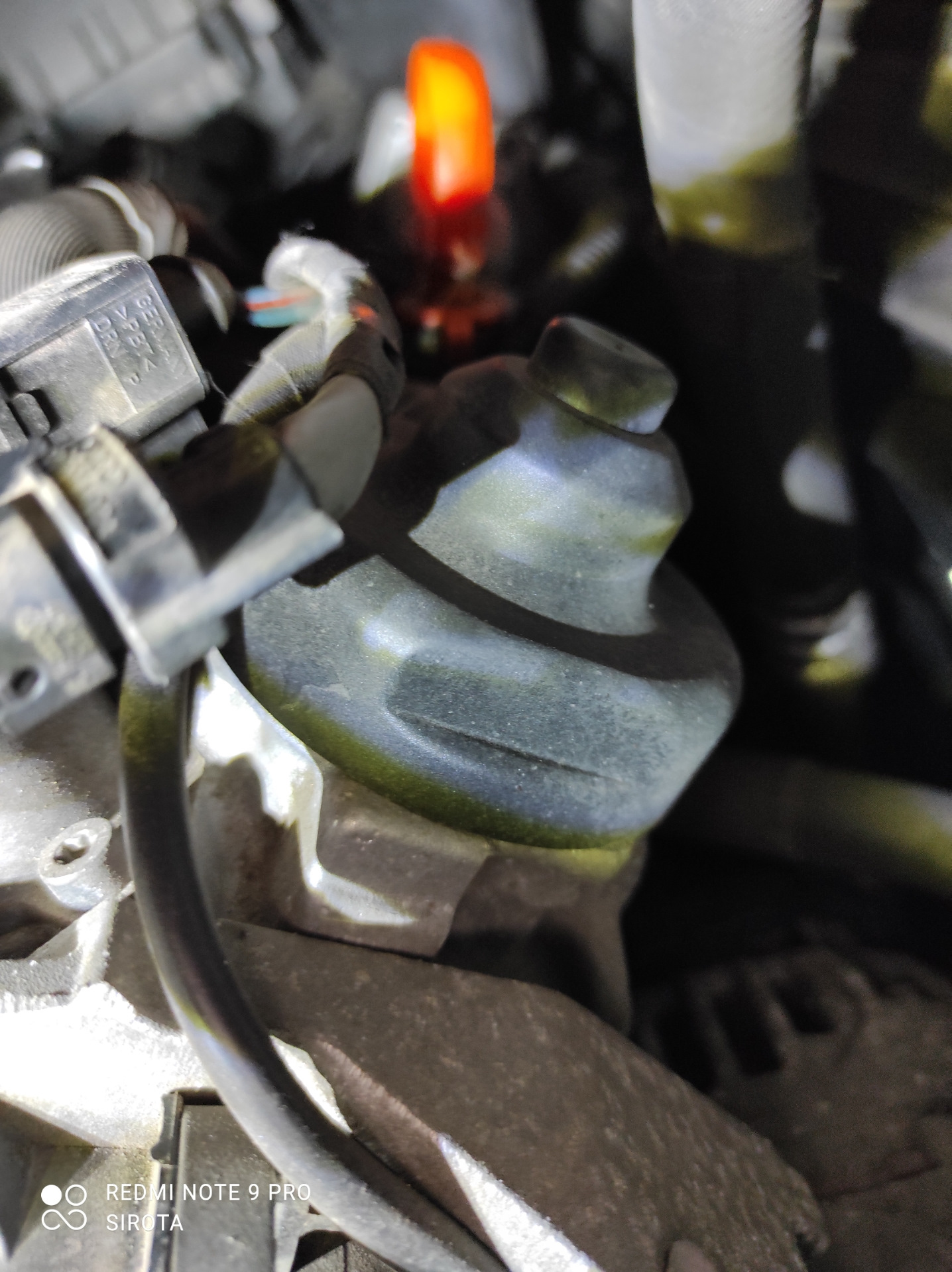 Треск в салоне — Volkswagen Tiguan (1G), 2 л, 2012 года | своими руками ...