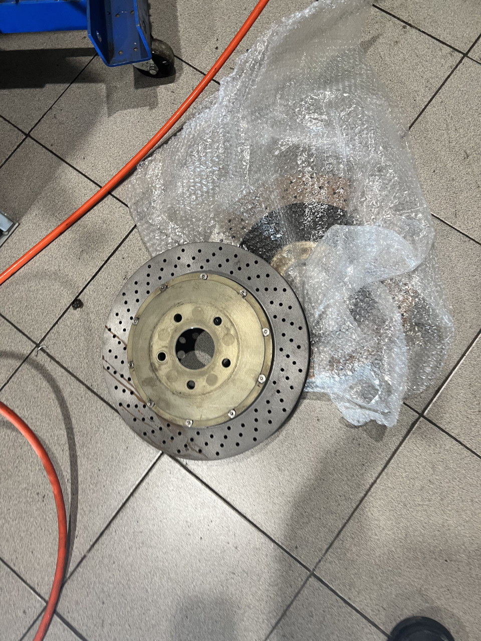 Диски купил но они по остатку меньше, так как был комплект и цена вкусная, друг забрал себе на супру! — Toyota Supra (80)