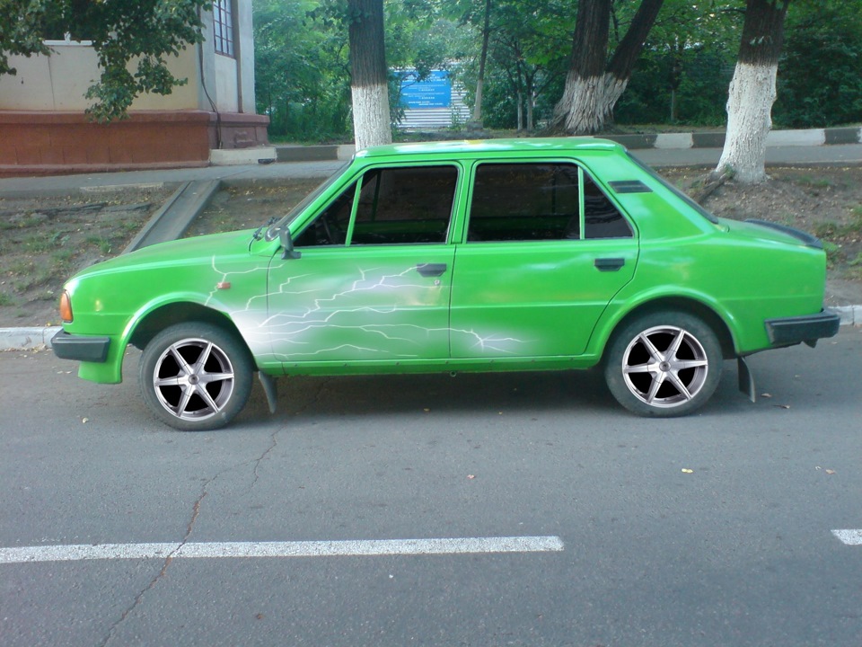 Skoda 105 Lime Green