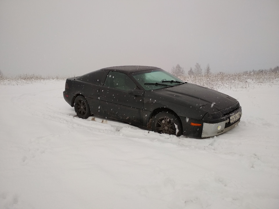 Ford Probe в снегу