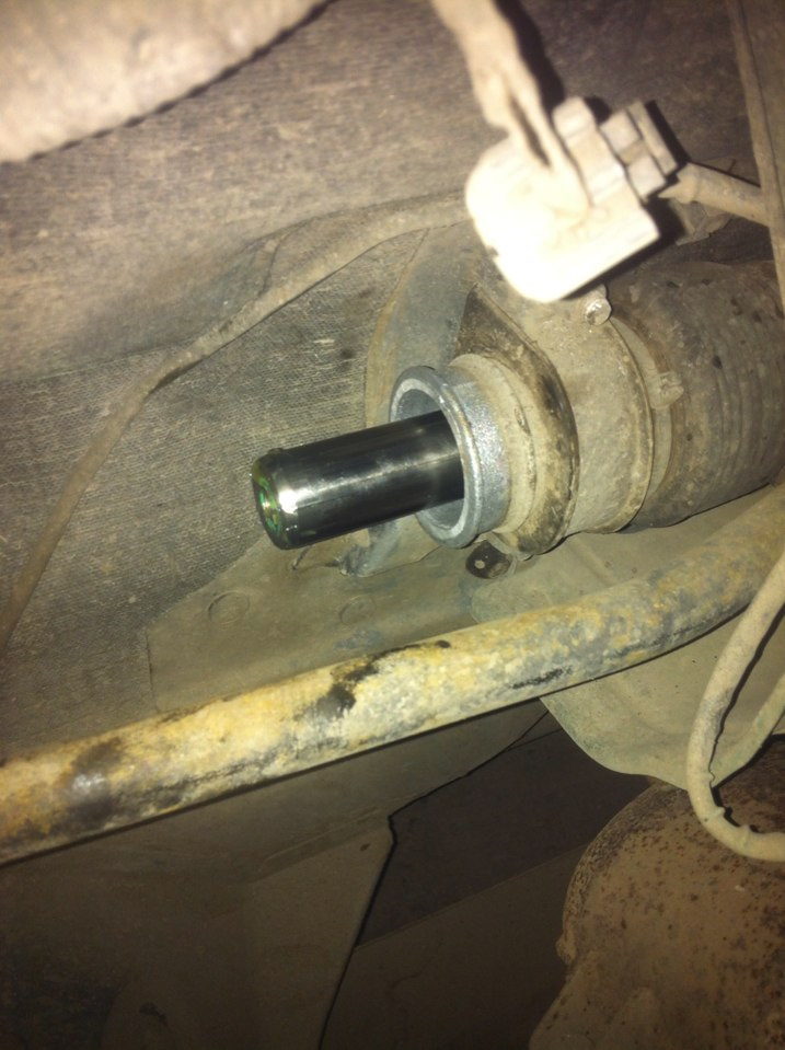 Промазал рулевую рейку — Lada Гранта, 1,6 л, 2014 года | плановое ТО ...