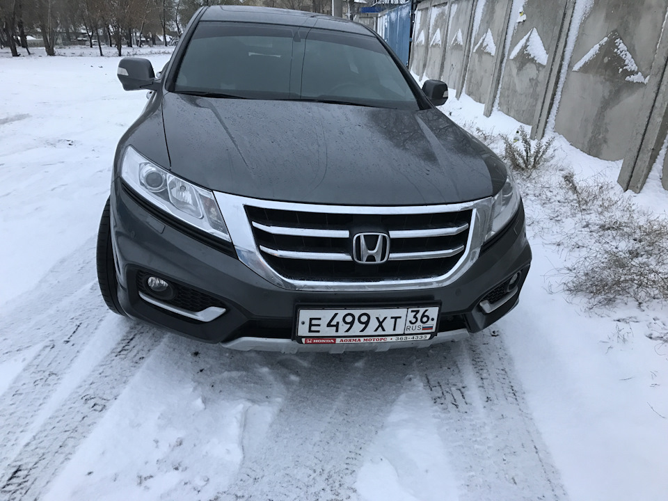 Honda Crosstour черная