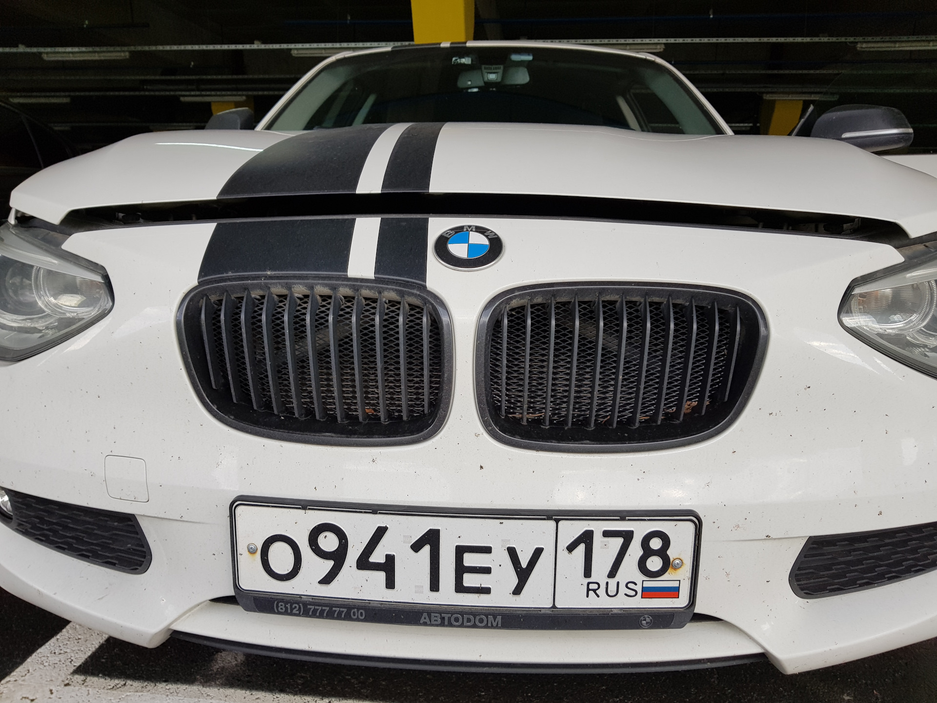 Решётки радиатора ноздри двойные для BMW E87 Е81 Е88 2007-2011 рестайлинг сдвоен