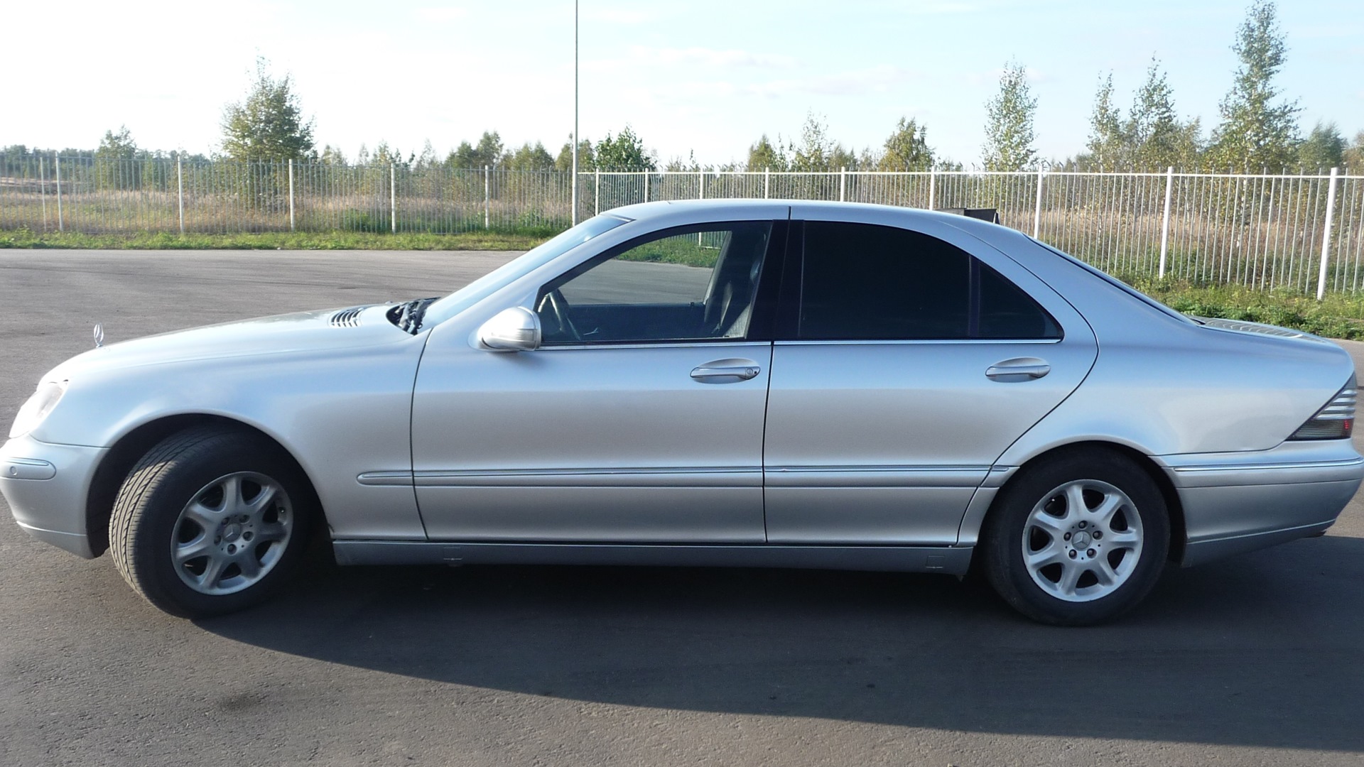 Mercedes-Benz S-Class (W220) 5.0 бензиновый 1999 | очень хороший авто).....  на DRIVE2