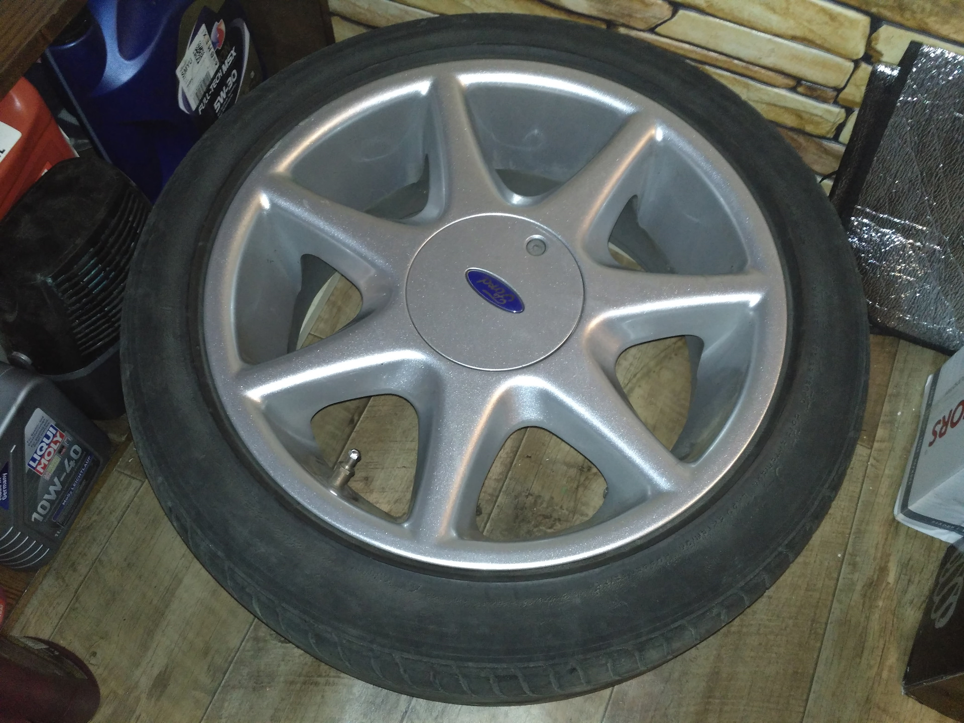 Диск Ford Ronal Centra r17. Centra r15 211705.