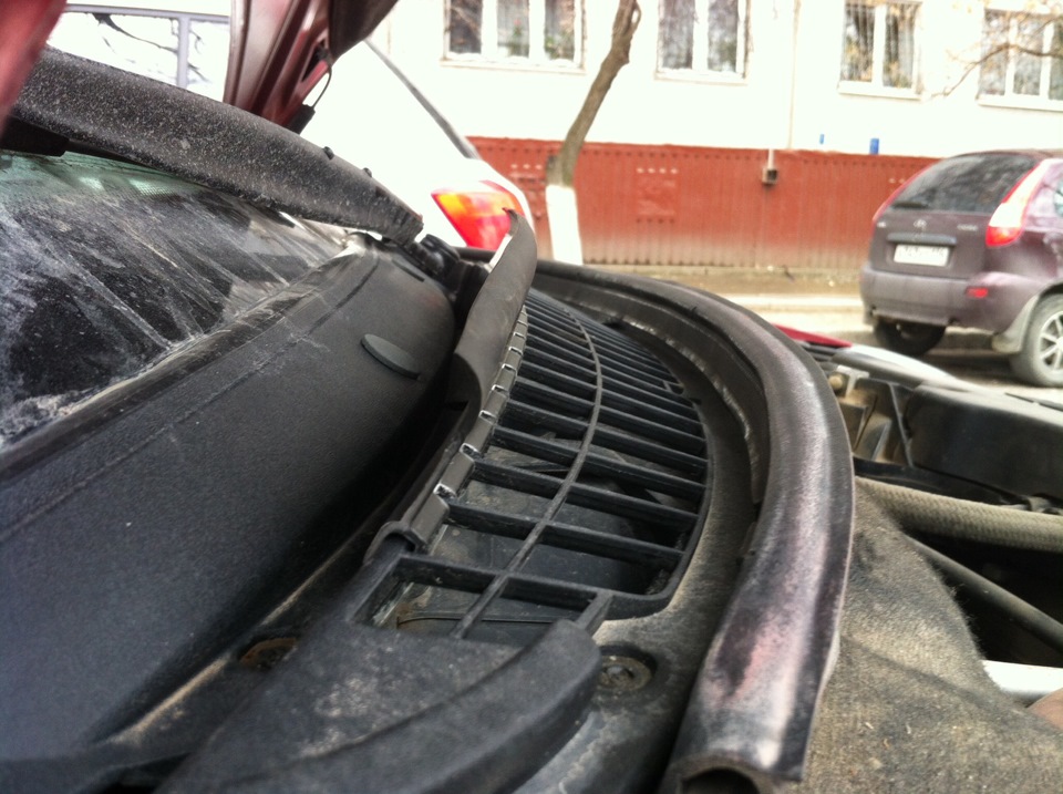 Накладка на задний бампер и защита воздуховода Lada Приора хэтчбек, 1,6 л, 200