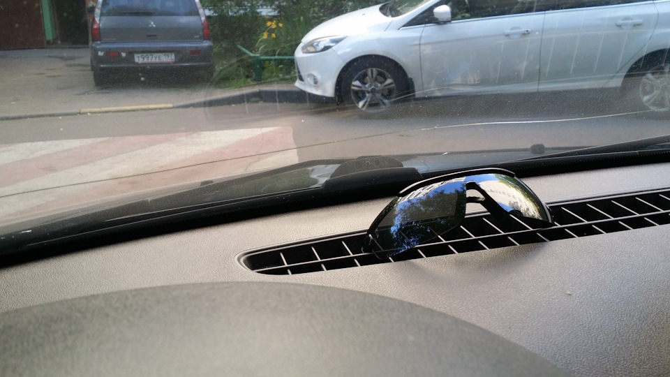 Очки в воздуховоды или бесплатный держатель очков в авто. — Renault ...