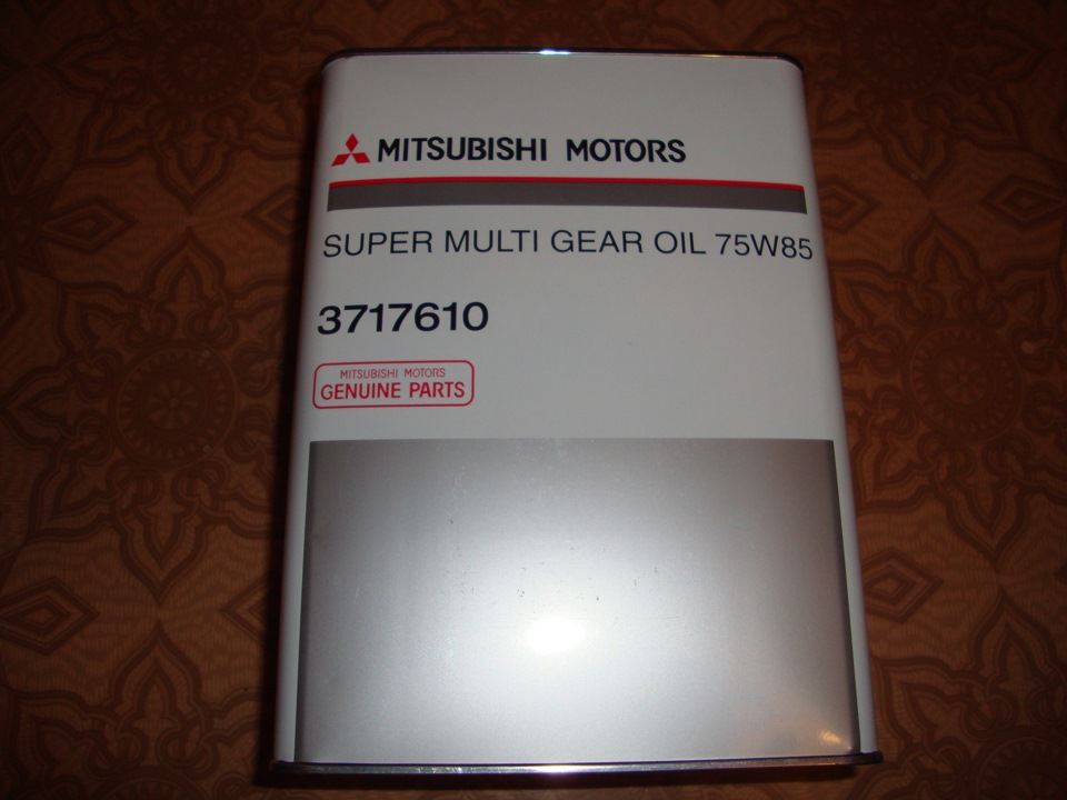 Mitsubishi motors genuine. Mitsubishi 3717610. 75-85 Масло Mitsubishi. Gl-4 75w-85 Митсубиши. Mitsubishi DIAQUEEN Multi Gear Oil 75w-85w gl-4.