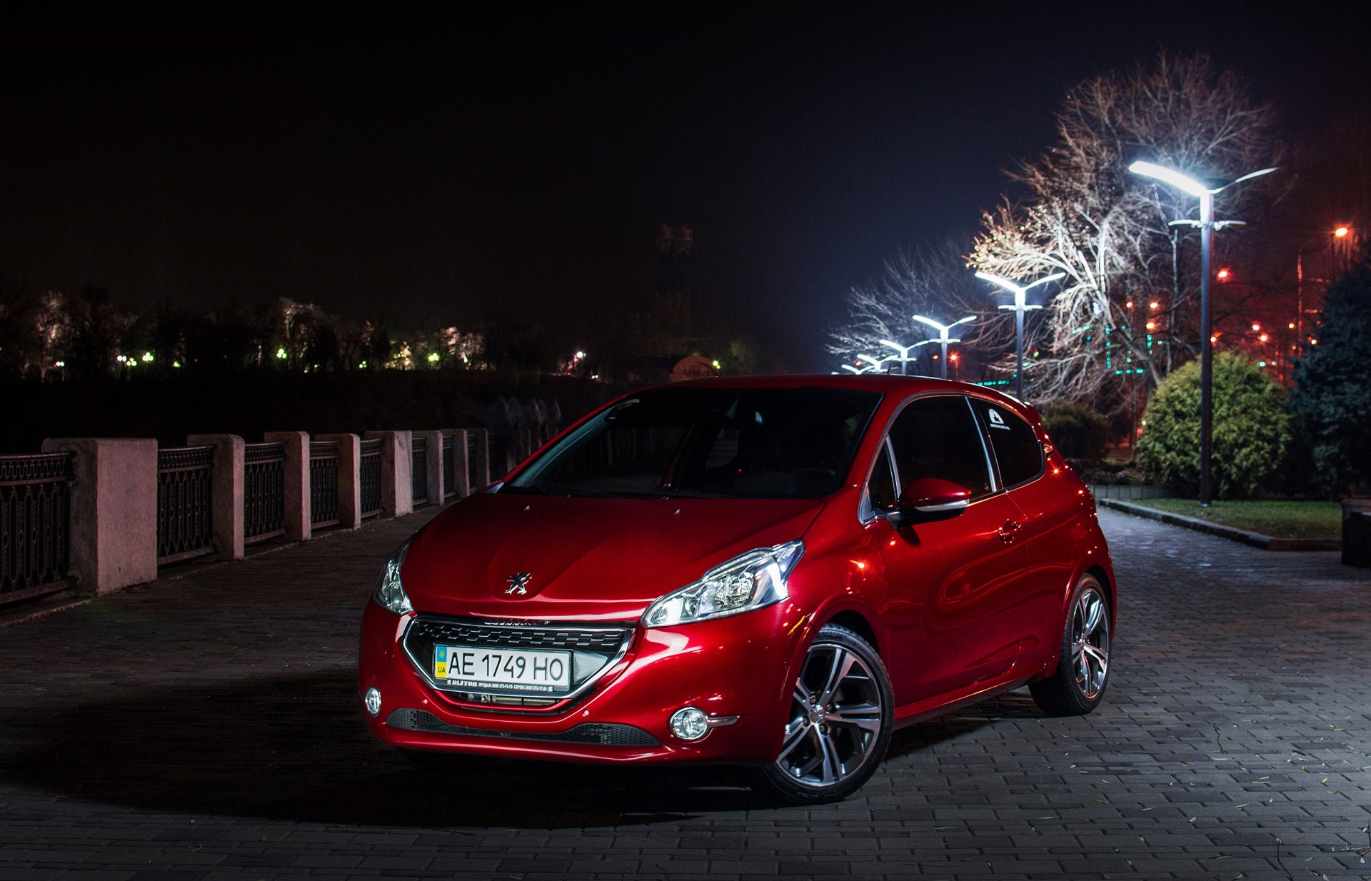 Пежо 308 белый с панорамной крышей. 2 бензин отзывы. Пежо 308 2023. Peugeot 208 horn location. 6.