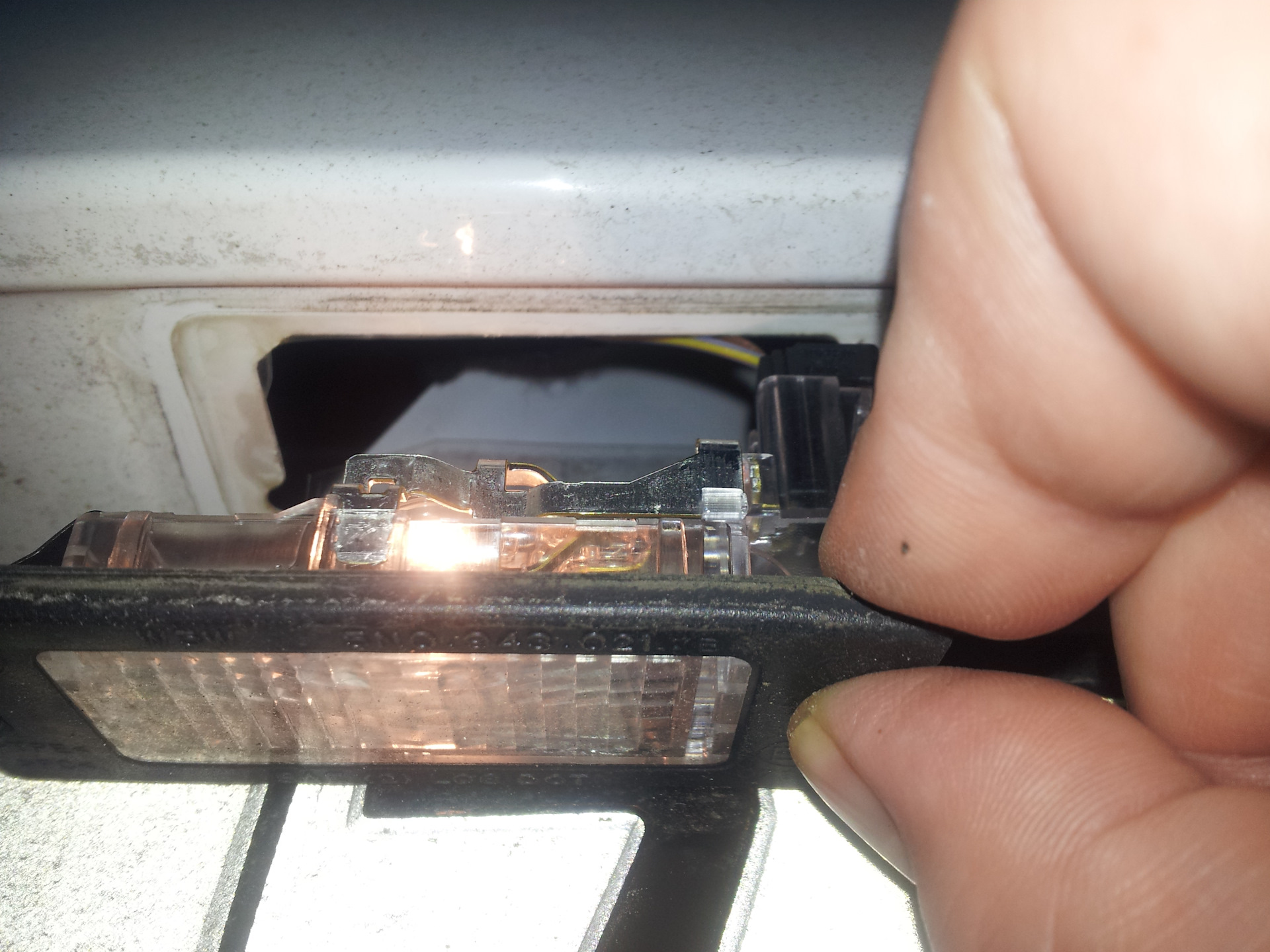 LED подсветка номера (OEM) — Skoda Superb Combi (Mk2), 2 л, 2014 года ...