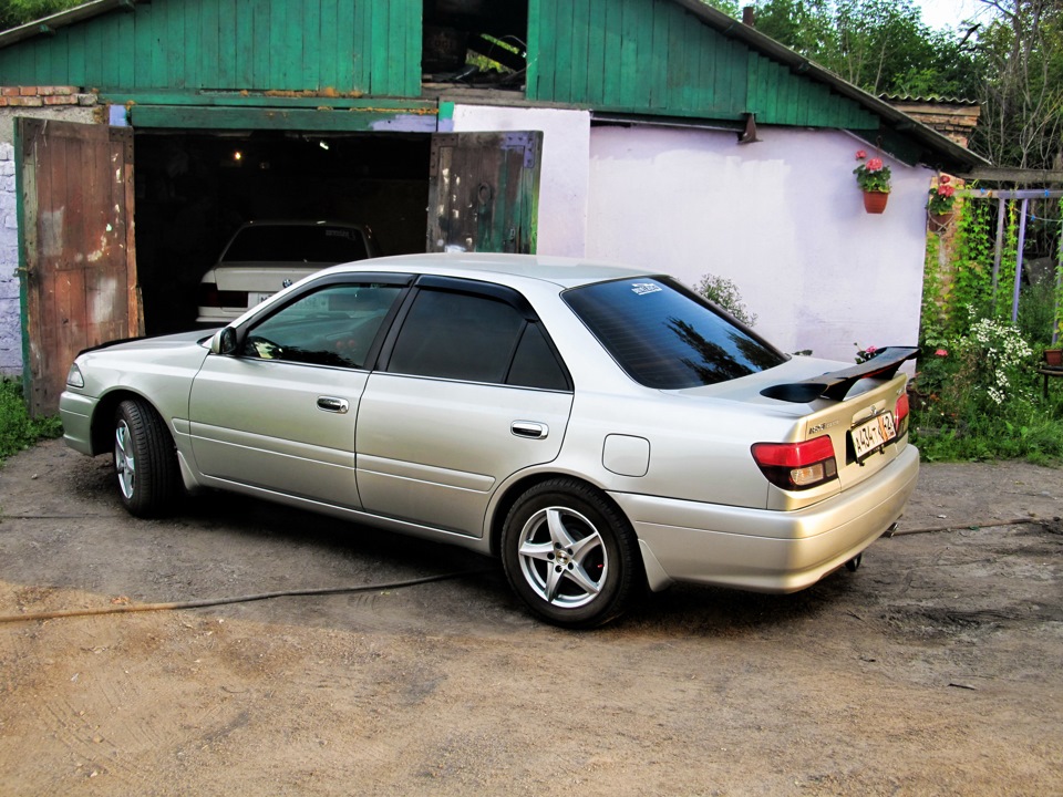 Toyota Carina 1 8