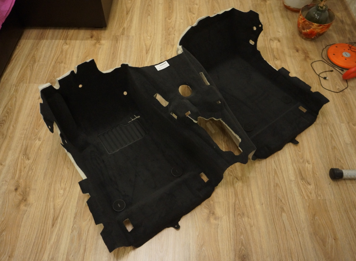 Bmw 51 47 7 469 566 обшивка пола, передняя. пол в комнате. пол салона 2170 приора. обшивка пола. Bmw e30 обивка пола.