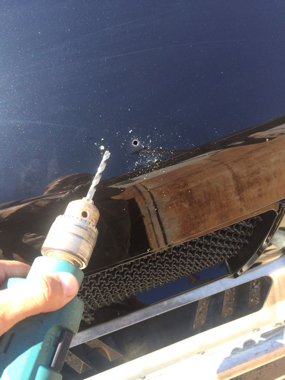 утка на капот — Nissan Titan (1G), 5,6 л, 2007 года | просто так | DRIVE2