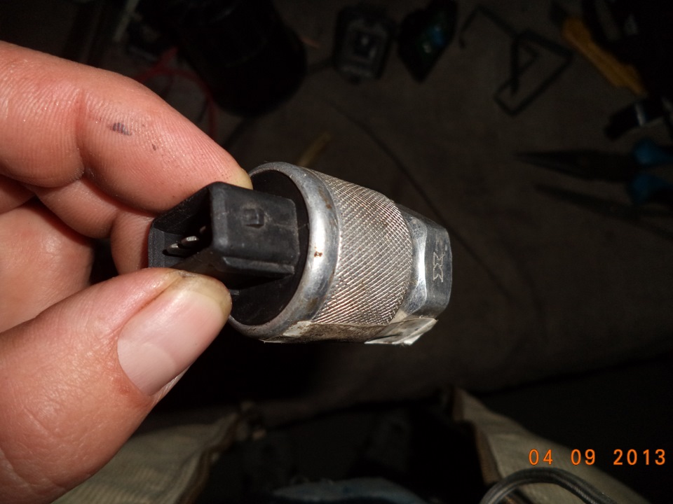 Датчик давления масла гур форд фокус 2. Дачик. Датчик давления масла форд фокус 2 1. Датчик заднего хода chevrolet viva. 5 датчик распредвала.