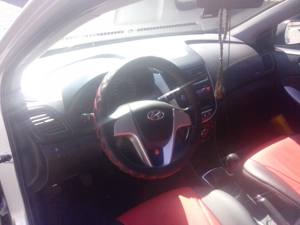 Установил чехлы ЭКО КОЖА РЕКАРО — Hyundai Accent (4G), 1,6 л, 2012 года ...