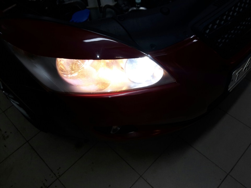 Золотисто-желтый свет — KIA Ceed SW (1G), 1,6 л, 2008 года | тюнинг ...