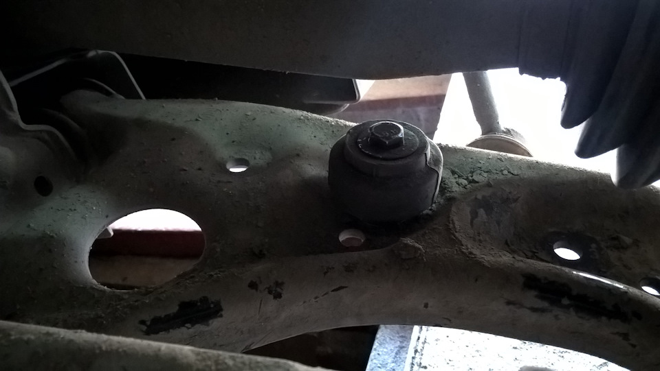 вибродемпферы в переднюю подвеску поло седан — Volkswagen Polo Sedan, 1 ...