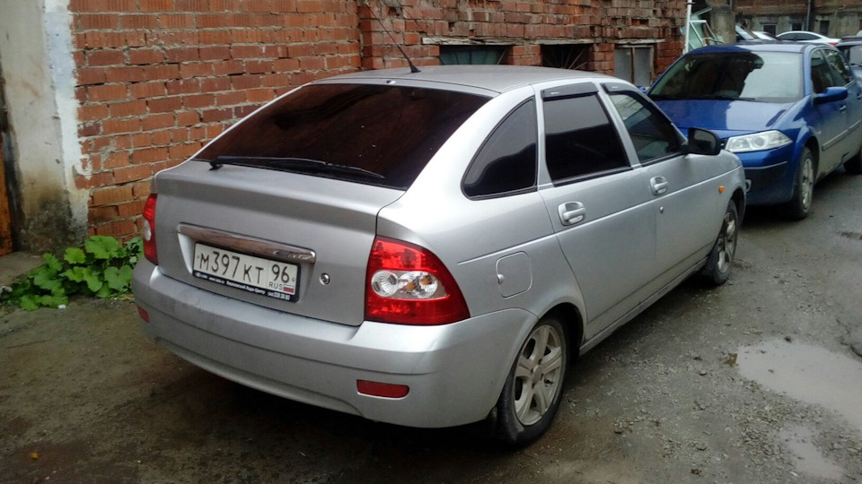 Подсветка багажника — Lada Приора хэтчбек, 1,6 л, 2009 года ...