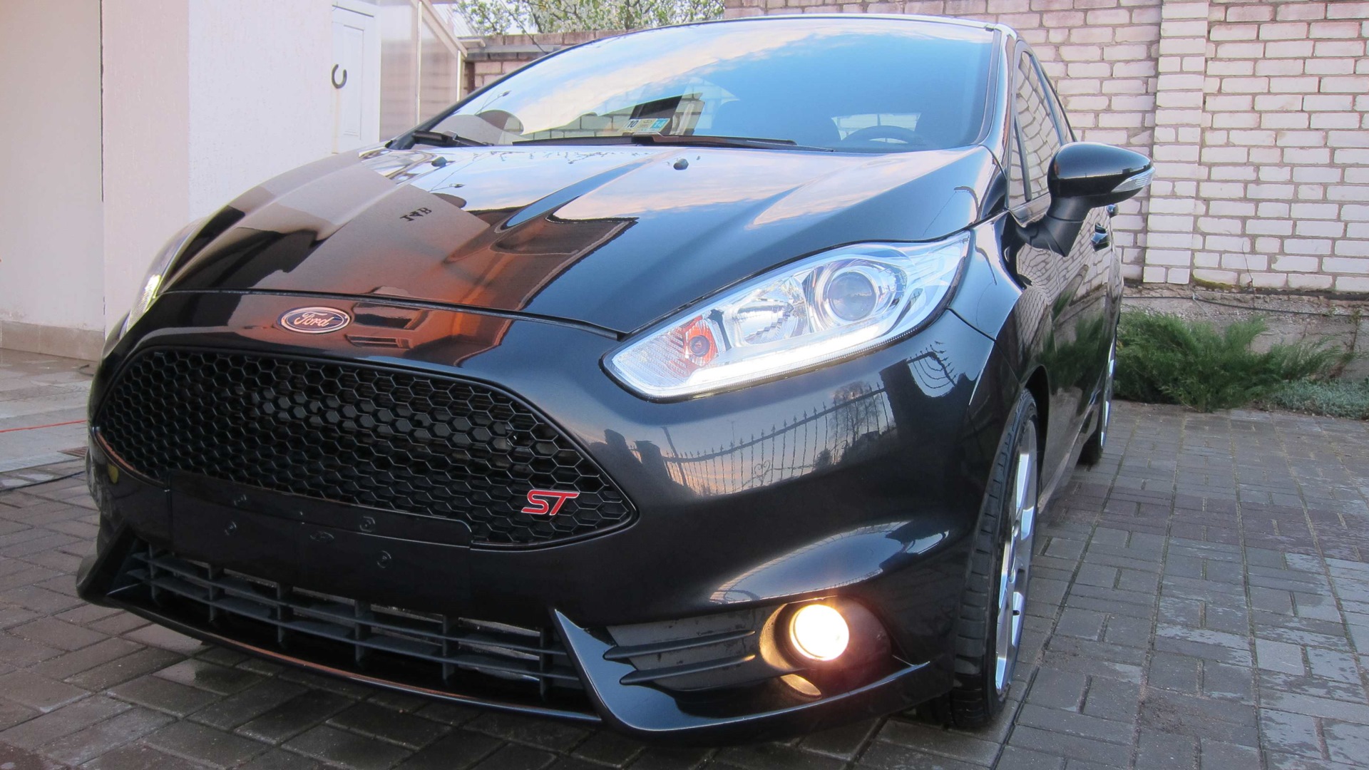 Ford Fiesta ST (Mk VI) 1.6 бензиновый 2013 | 1,6 turbo EcoBoost на DRIVE2