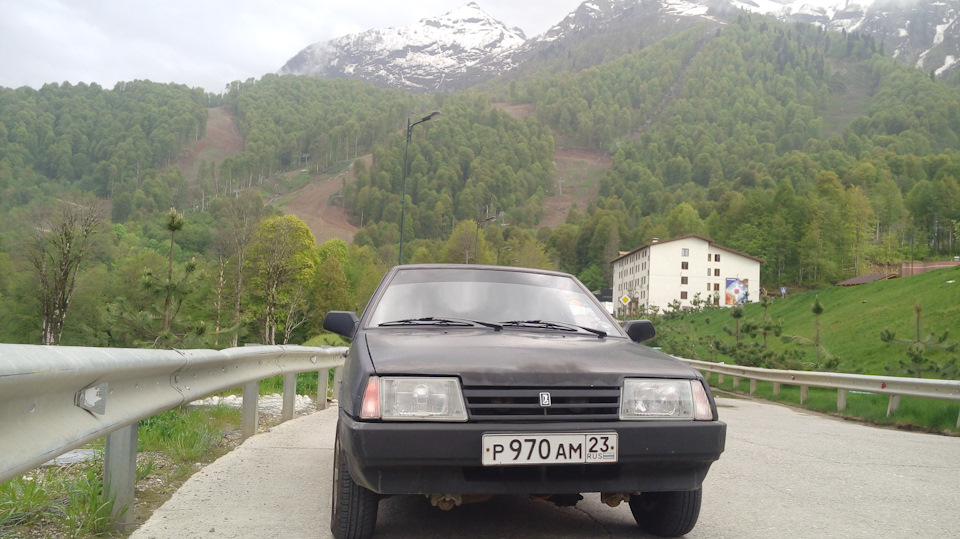 Кипим, спускает колесо, глючит проводка, отваливается пластик, вибрации ...