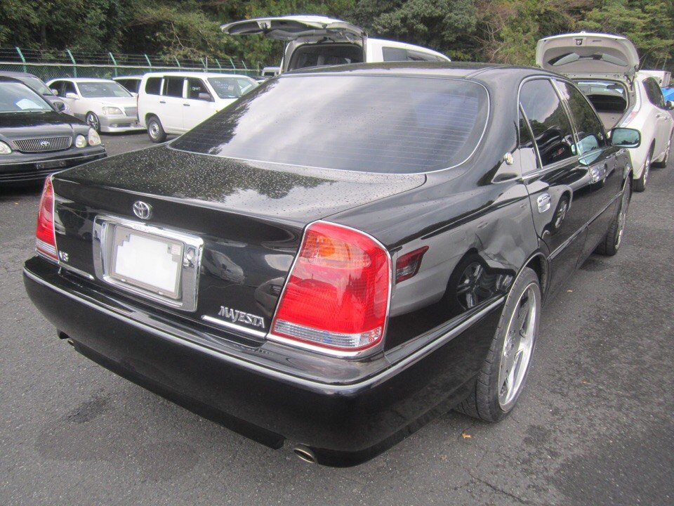 Toyota Crown Majesta uzs171