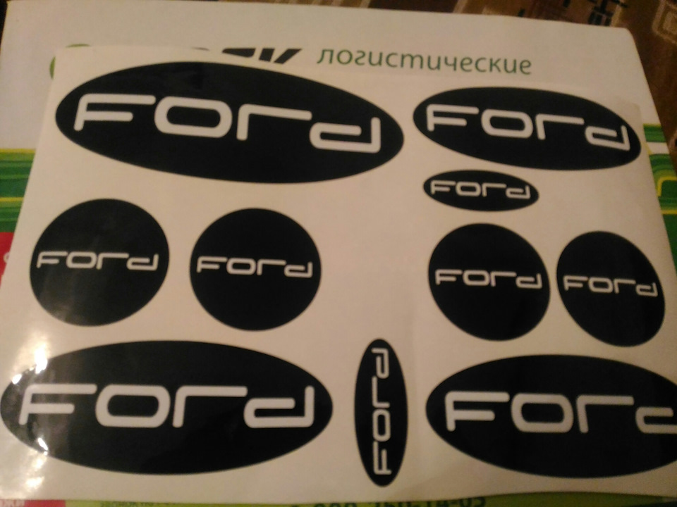 Черная эмблема форд на 2 и 3 фокус — Ford Focus Sedan II, 1,6 л, 2009 ...