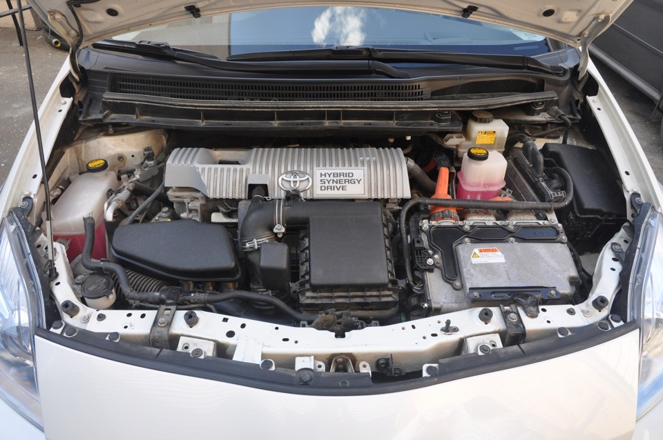 Накладки от Лексуса — Toyota Prius (30), 1,8 л, 2010 года | тюнинг | DRIVE2