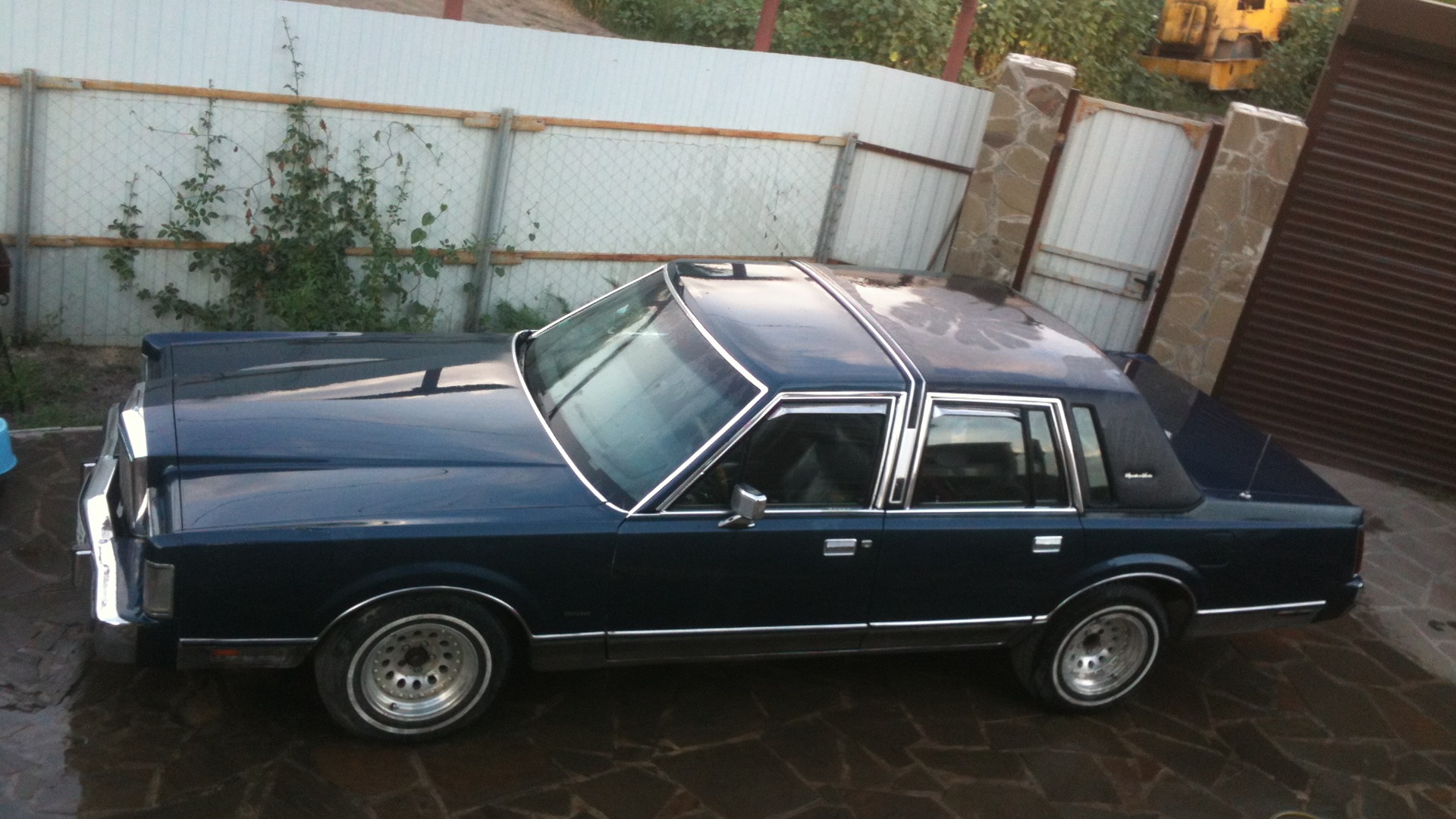 Lincoln Town Car I 5.0 бензиновый 1986 | American Dream на DRIVE2