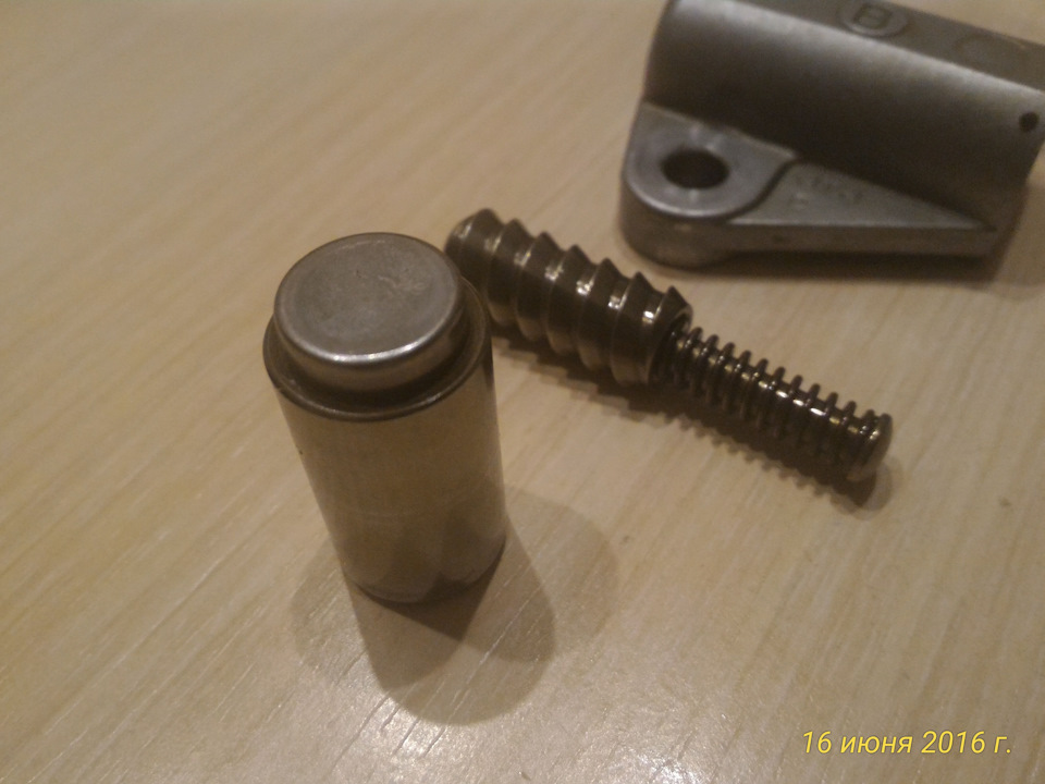 Сузуки гранд витара натяжитель цепи. 12831-77e02. 12833-85fa0. Suzuki 12831-69j00. 4.