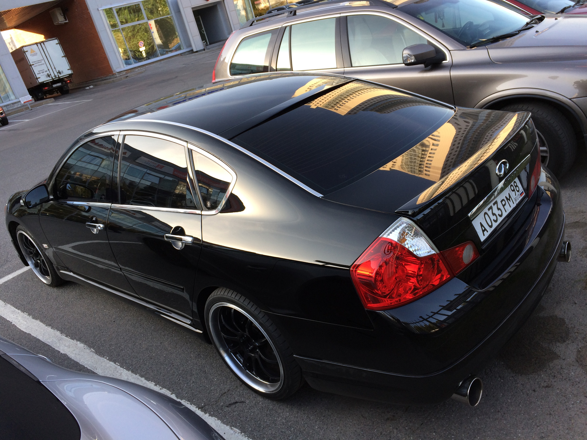 Nissan Fuga y50 Black