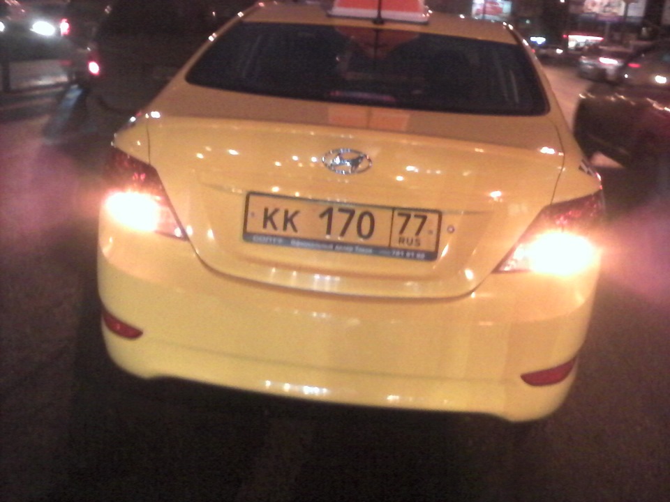 паровоз — Lada Гранта, 1,6 л, 2013 года | ДТП | DRIVE2