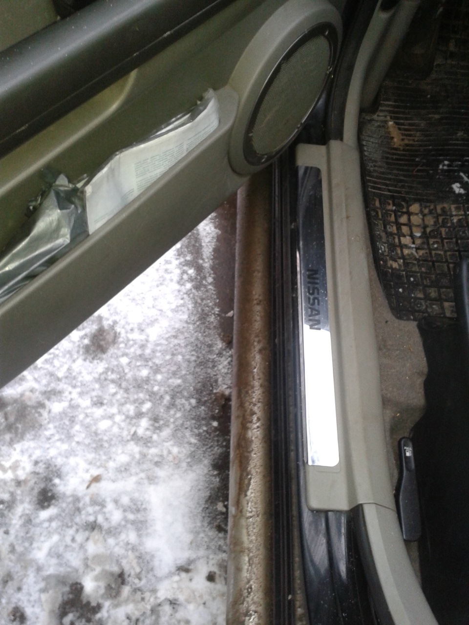 накладки на пороги — Nissan X-Trail I (t30), 2,5 л, 2004 года ...