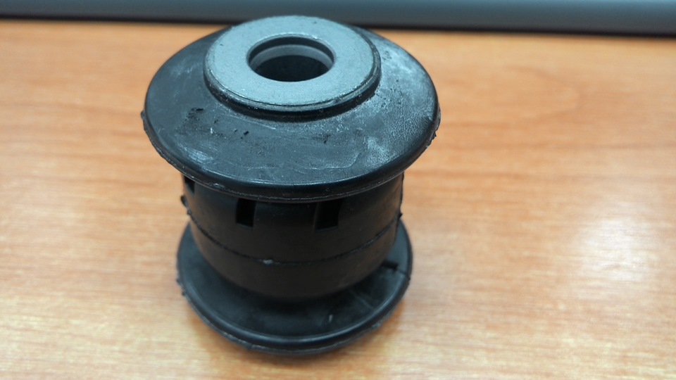 Снятие подрамника xc60. Передний подрамник passat b6. Болт подрамника поло седан. Подрамник пассат b7. Планка подрамника пассат б6.