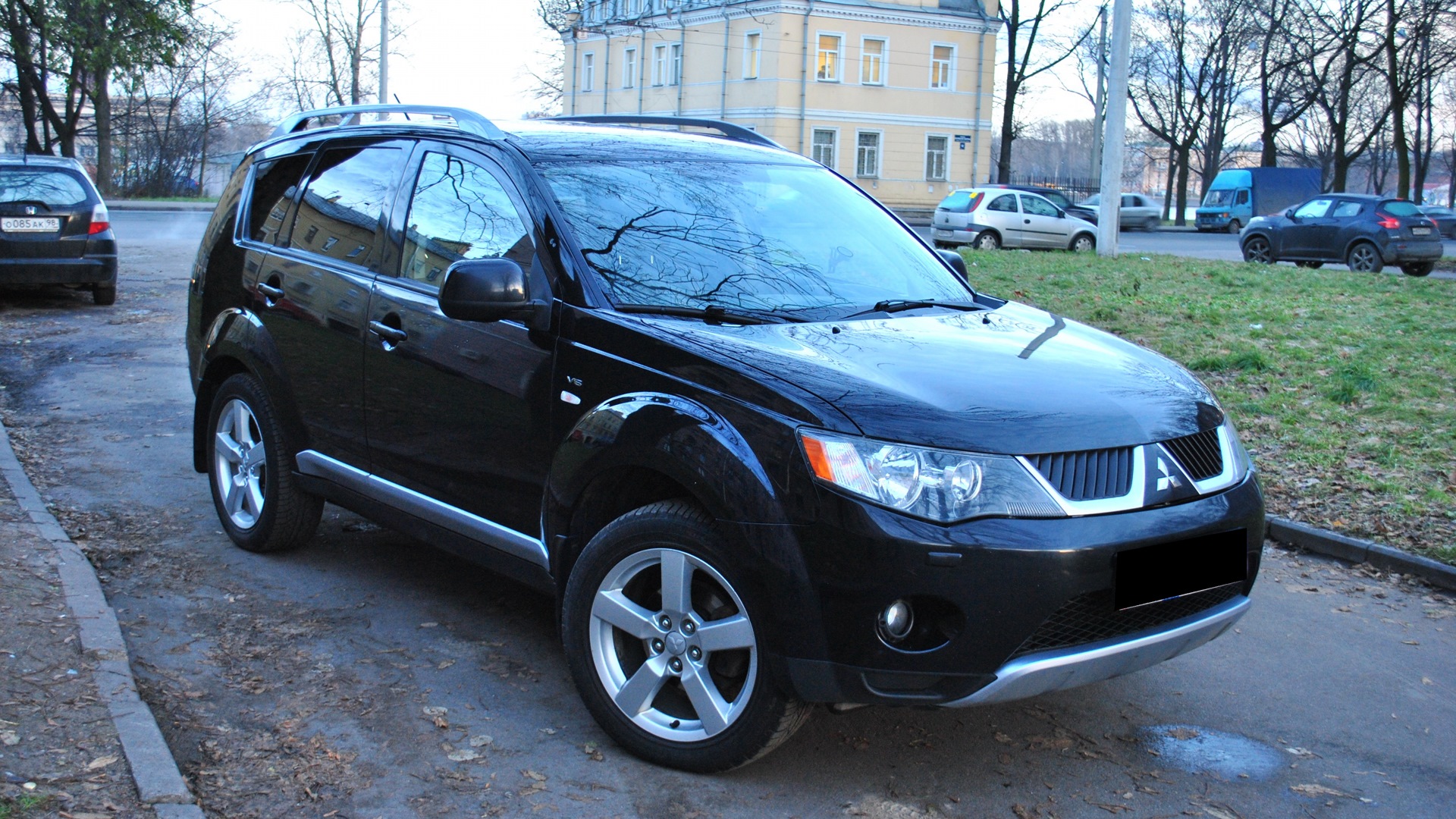 Аутлендер хл 3.0. Mitsubishi Outlander XL 2008. Mitsubishi Outlander XL 3.0. Аутлендер XL 3.0 2008. Mitsubishi Outlander 2008 3.0.