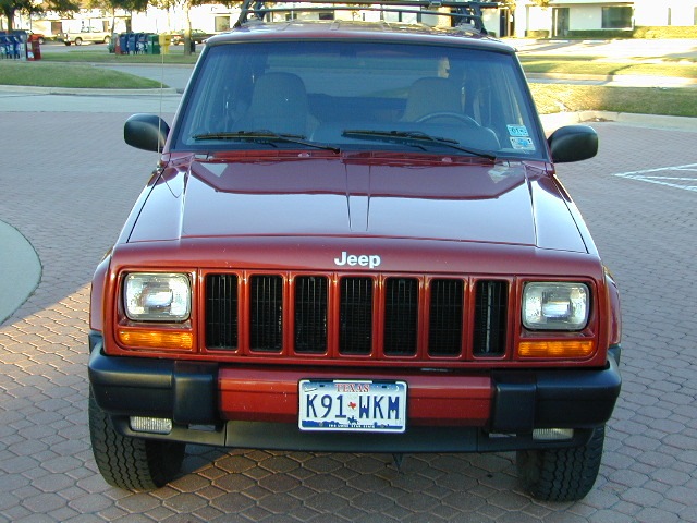 Jeep Cherokee Chief Golden Eagle