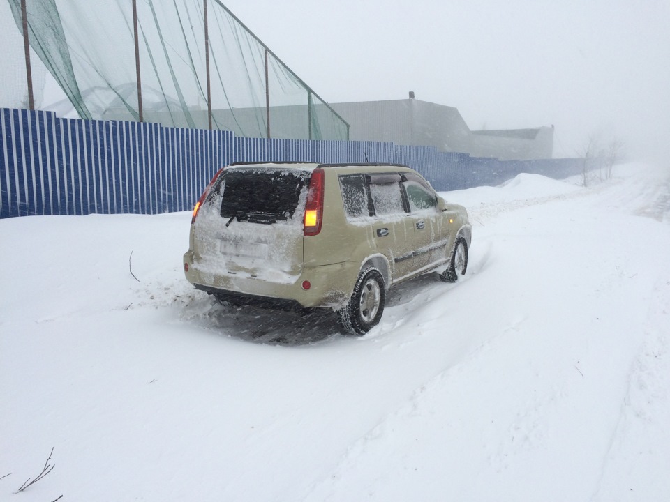 Nissan x-trail 2008.