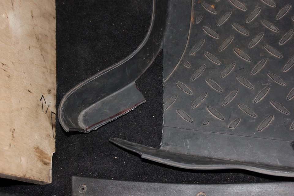 7587628s 960 бокс на заднюю дверь шевроле нива