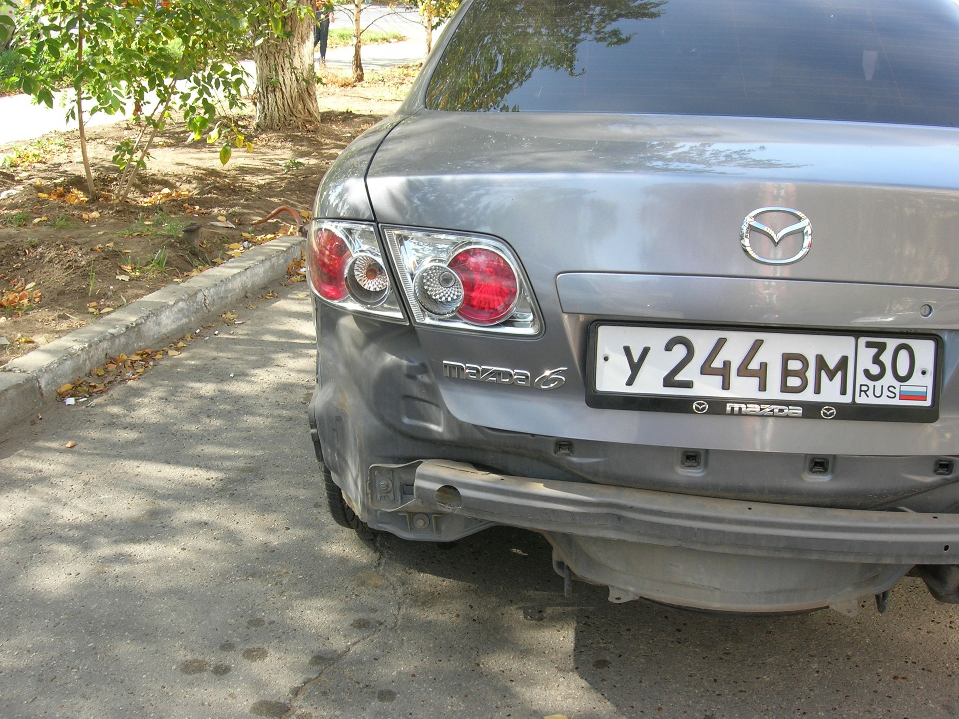 Слегка въехали в зад)ДТП — Mazda 6 (1G) GG, 2 л, 2003 года | ДТП | DRIVE2