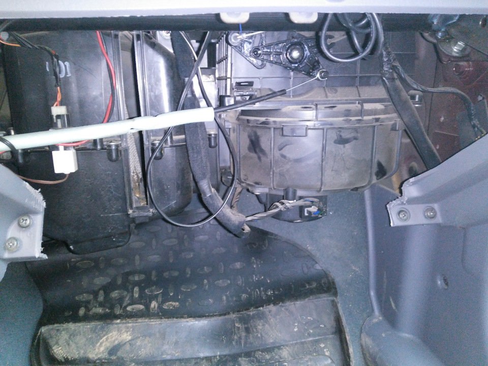 Масло в двигателе и салонный фильтр — Hyundai Accent (2G), 1,5 л, 2008 ...