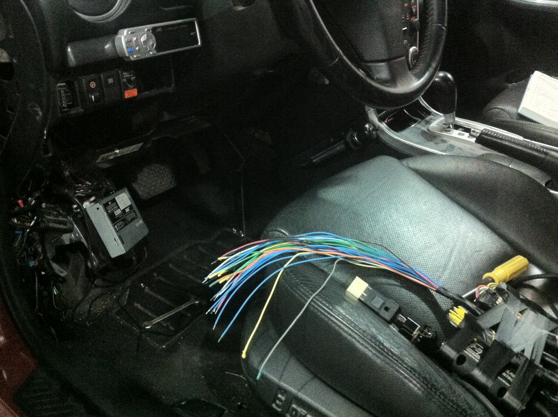 Устанавливаем AEM Fuel/Ignition Controller 8 (F/IC) — Mazda 6 (1G) GG